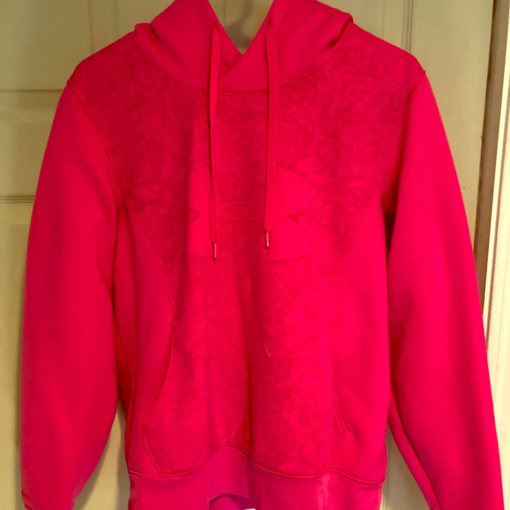 Women’s Under Armour sweatshirt